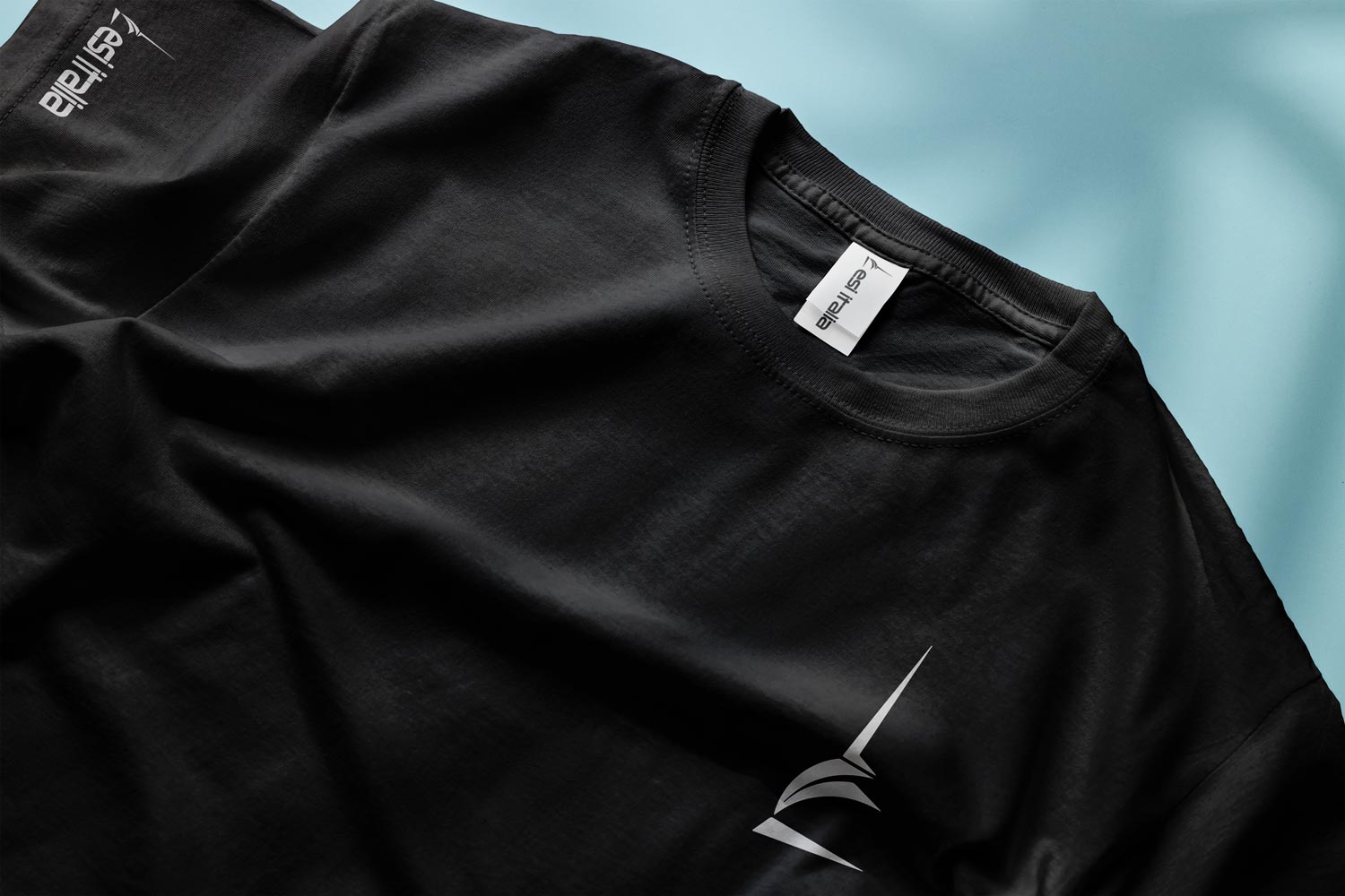 Progettazione abbigliamento tecnico aziendale: immagine coordinata di ESI Italia